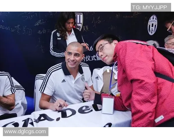 足球明星头像微信分享平台让你与偶像零距离接触尽享足球魅力与激情